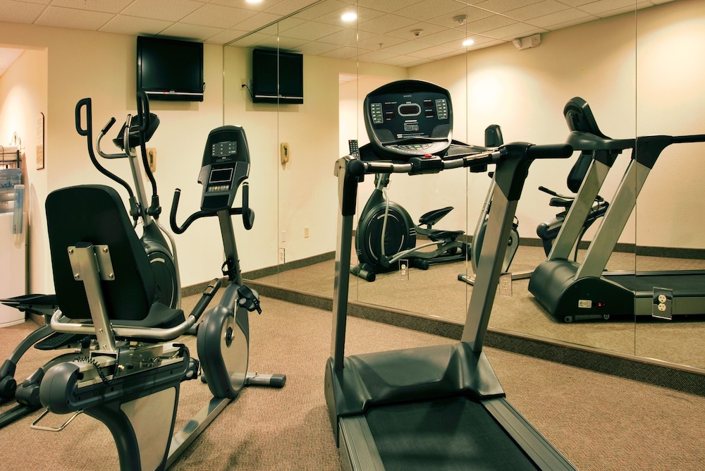 Holiday Inn Express Hotel & Suites Brooksville-I-75 32/50