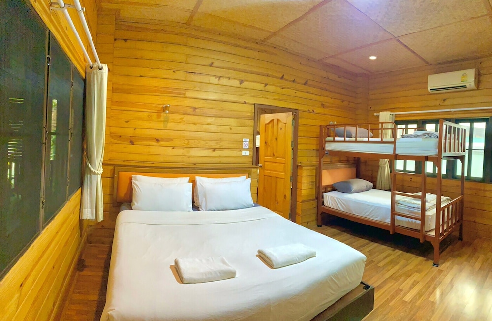 FAMILY, BUNGALOW, MULTIPLE BEDS