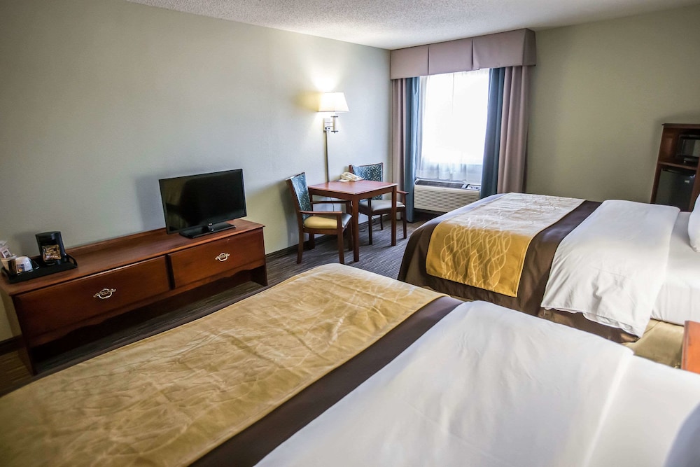 Comfort Inn Schereville, IN 7/42