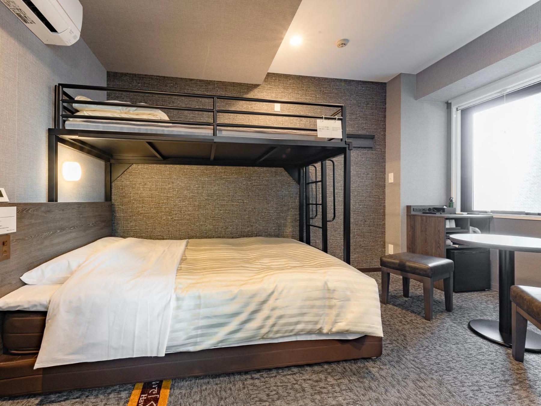 Room, Loft Bed