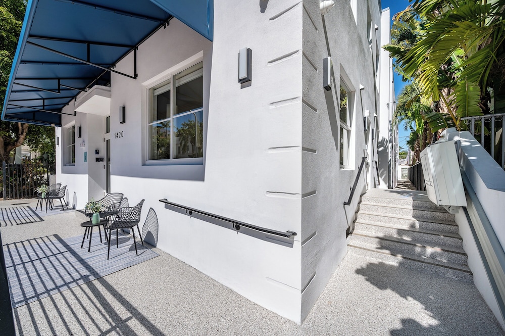 Odyssey Hotel Of South Beach 12/50