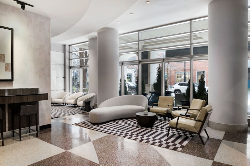Fairfield Inn & Suites Chicago Downtown / Magnificent Mile 8/16