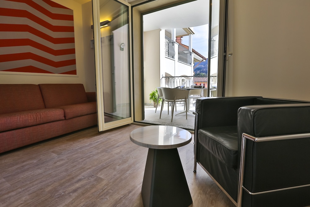 Al Campanile Aparthotel Suite 49/73