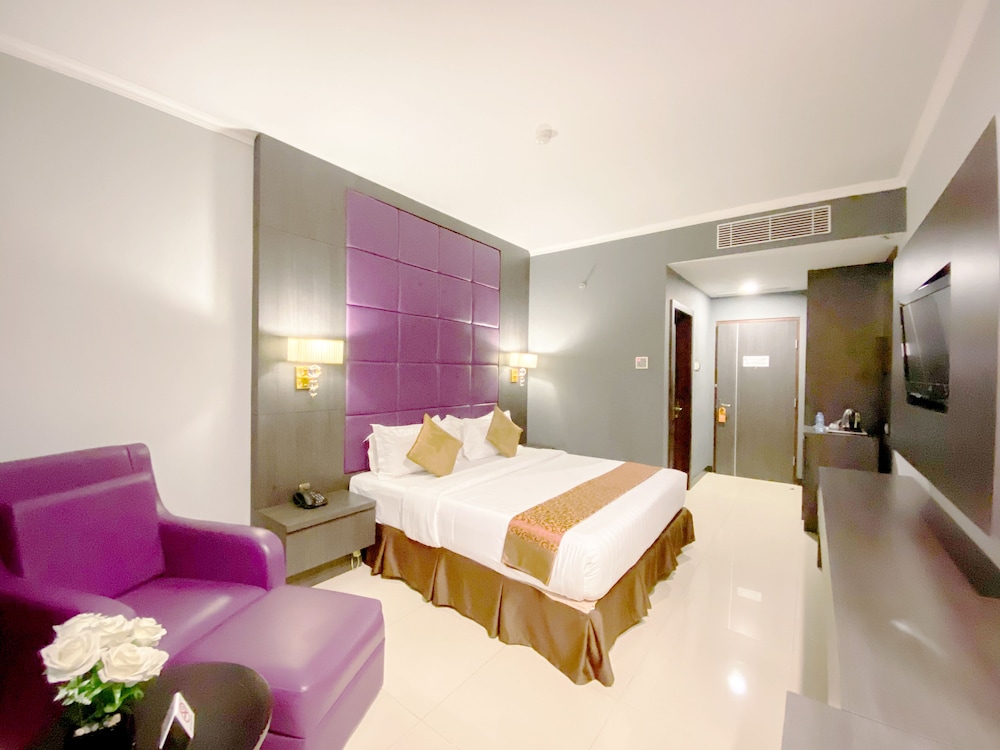 Grand Paragon 24/55