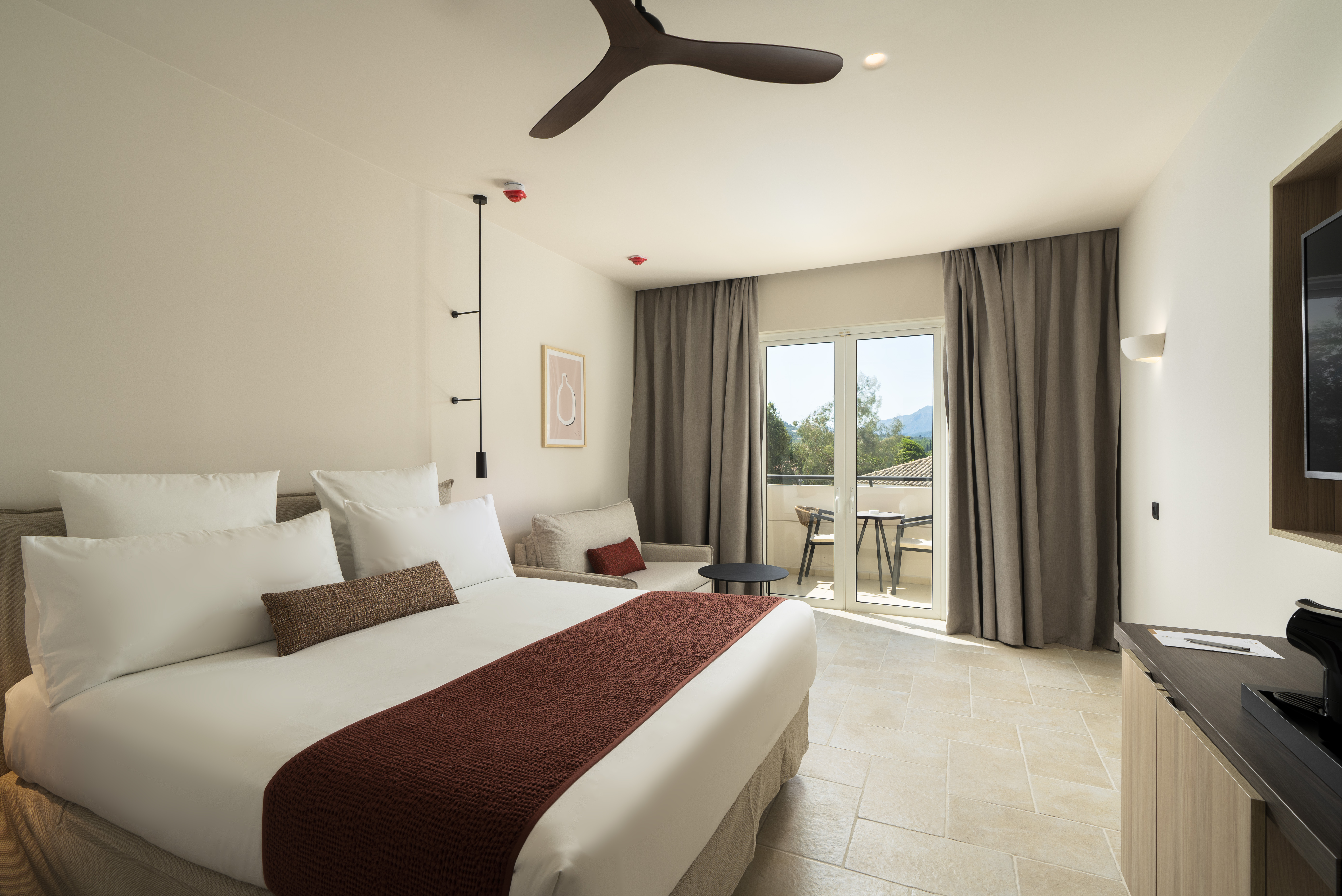 DOUBLE ROOM SINGLE USE INLAND VIEW