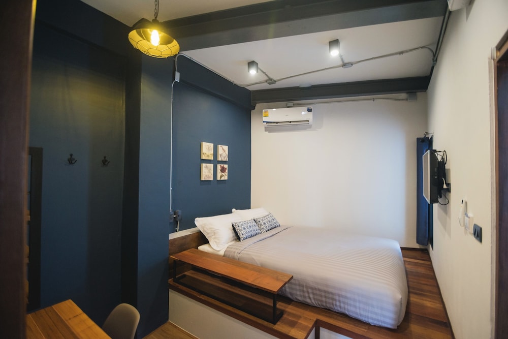 Chernchan Hostel 8/37