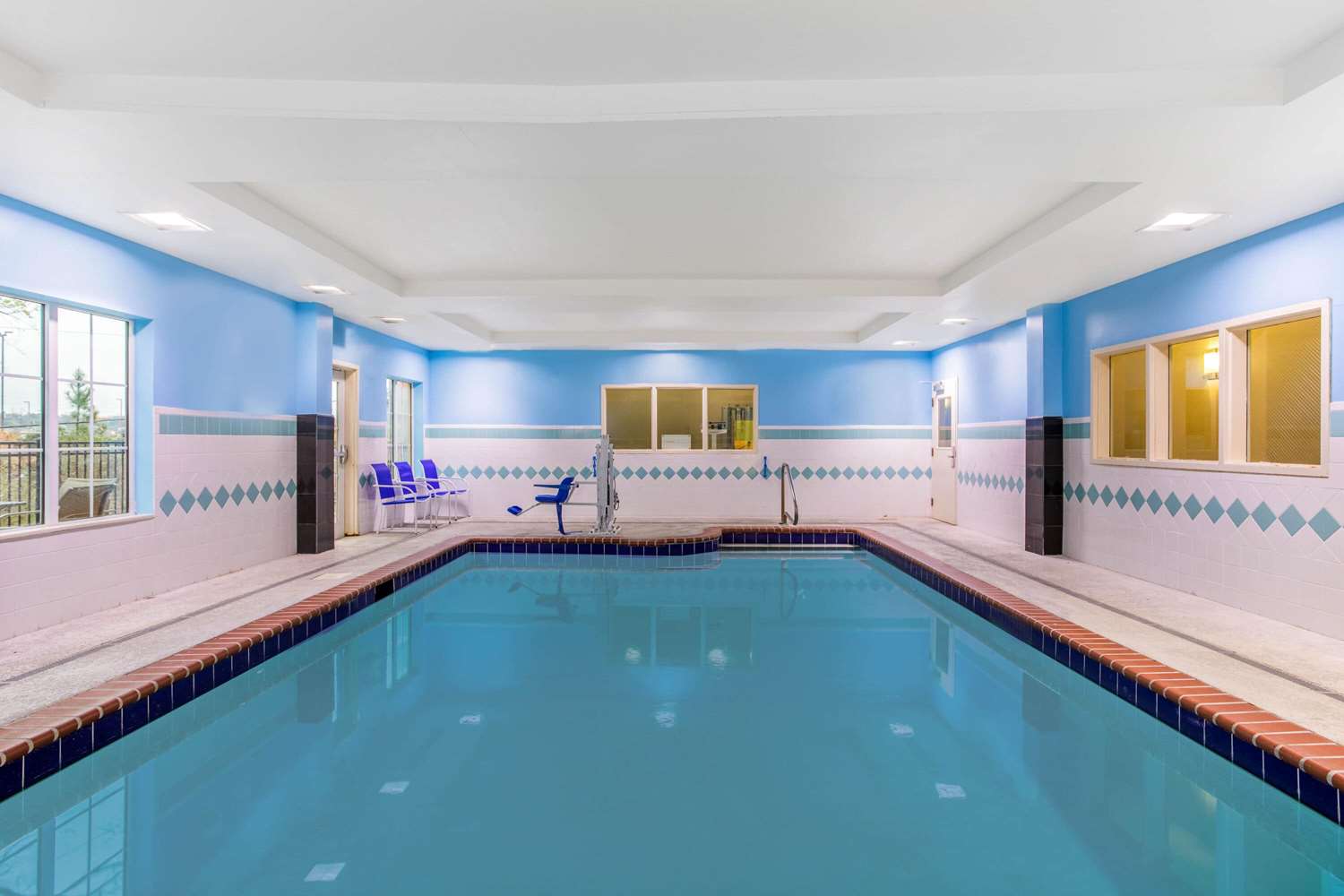 swimming pool spa