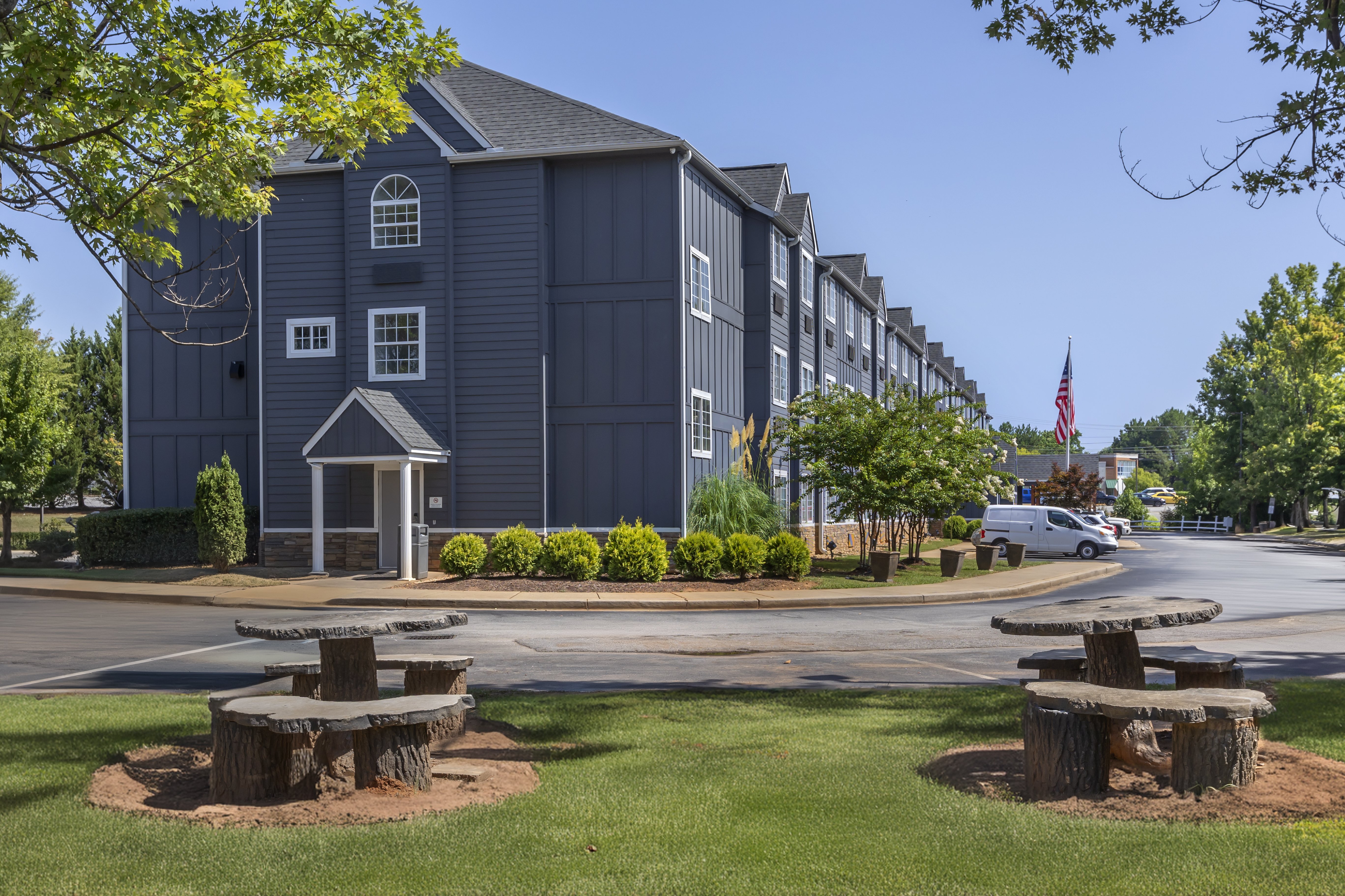 Econo Lodge Inn Suites Greenville 63/69
