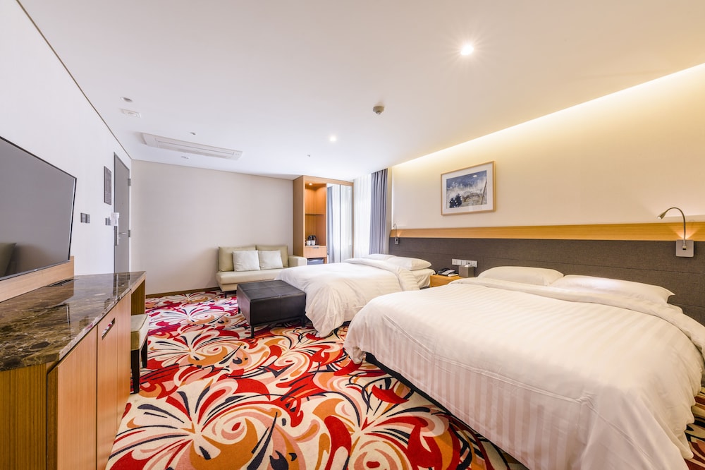 Shin Shin Hotel Jeju Airport (ex Hotel Kenny Story Premium Jeju Yeondong) 23/61
