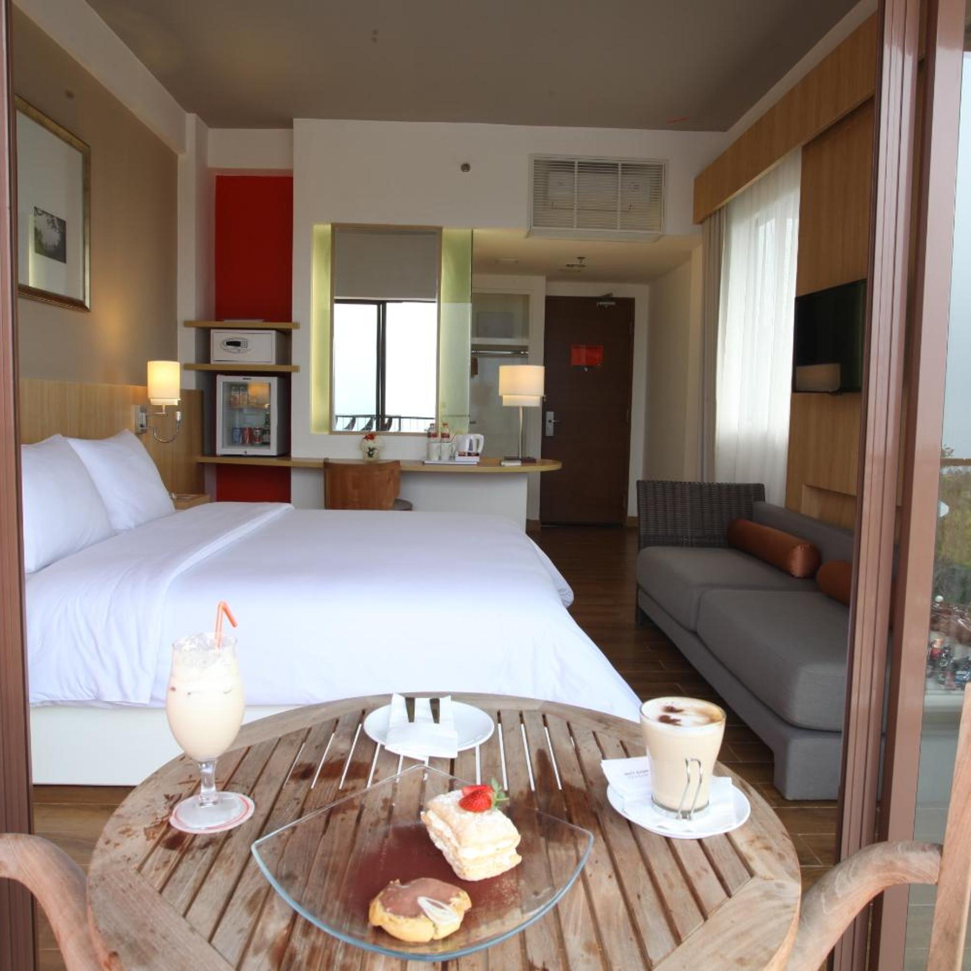غرفة بسرير مزدوج أو سريرين منفصلين بإطلالة على الجبل، Pesona Alam Resort & Spa 3/8