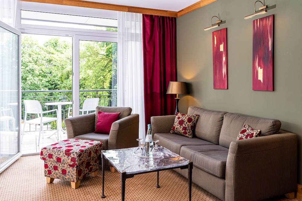 Waldhotel Tannenhauschen 35/50