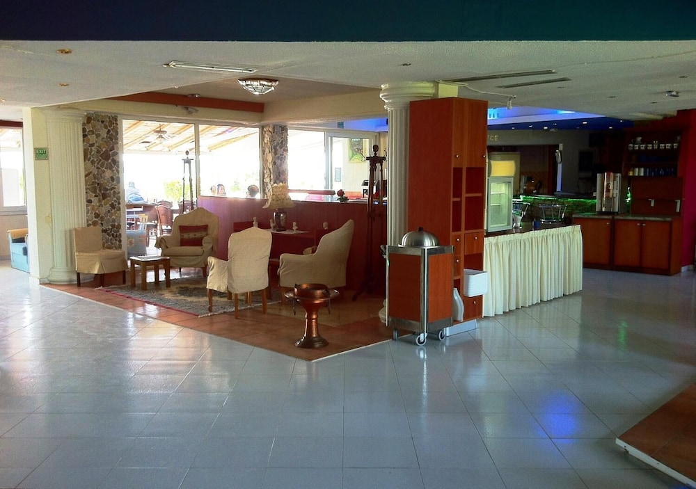 Oceanida Bay Hotel 10/51