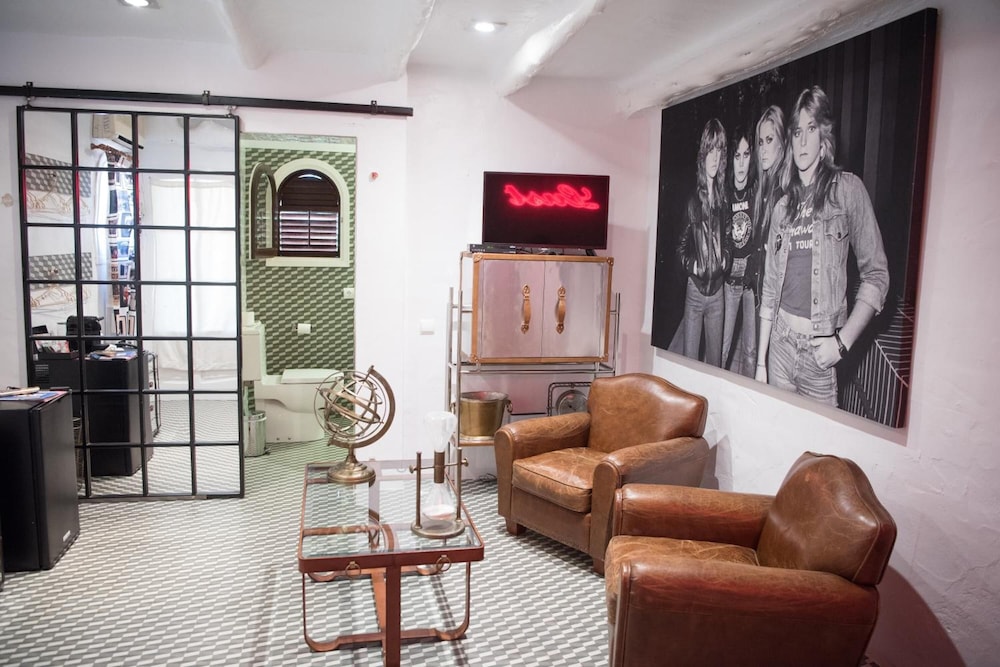 Pikes Ibiza - Adults Only 25/50