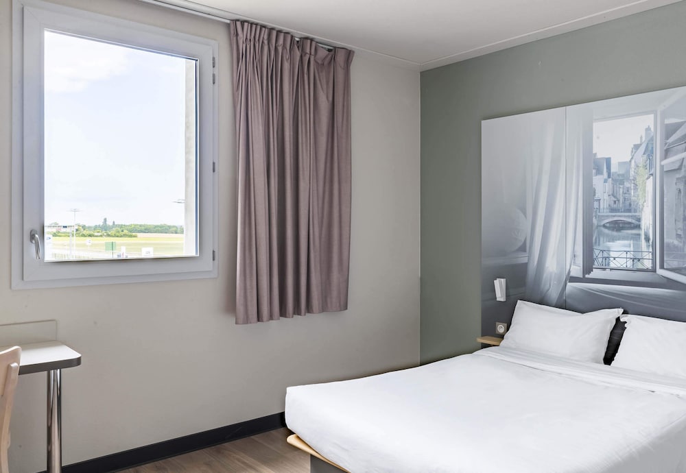 Room at B&B HOTEL Montargis, AMILLY