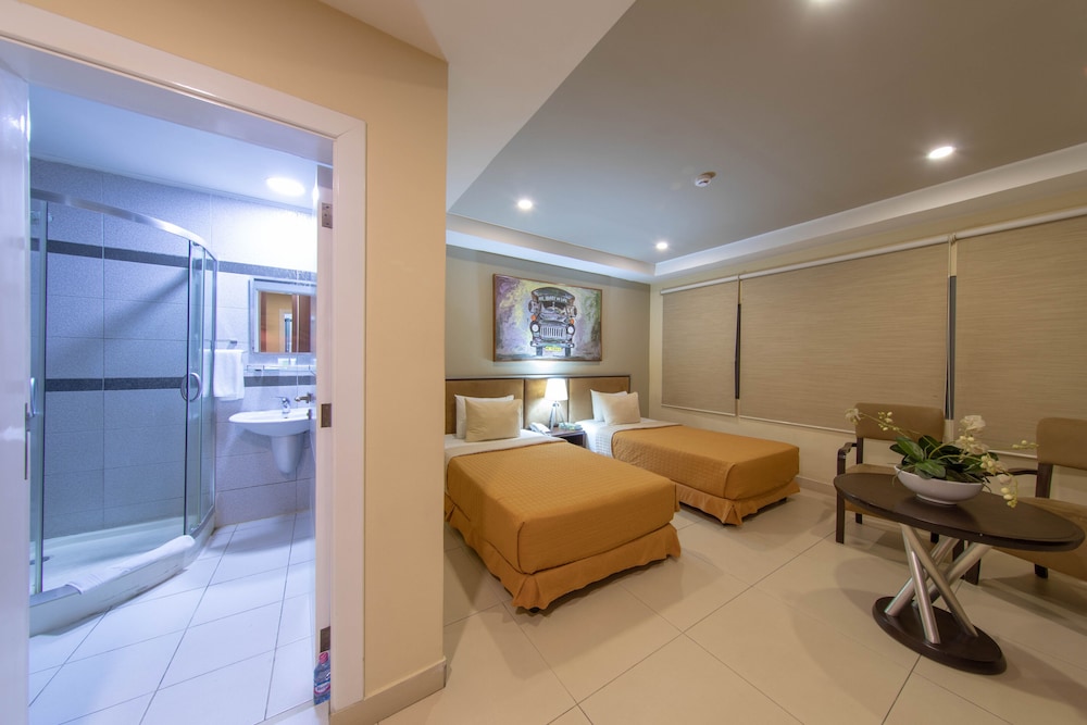 FrankieS Hotel 30/41