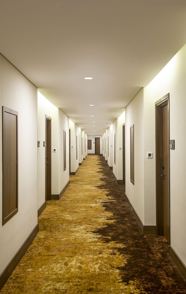 Swiss-Belhotel Cendrawasih Biak 57/60