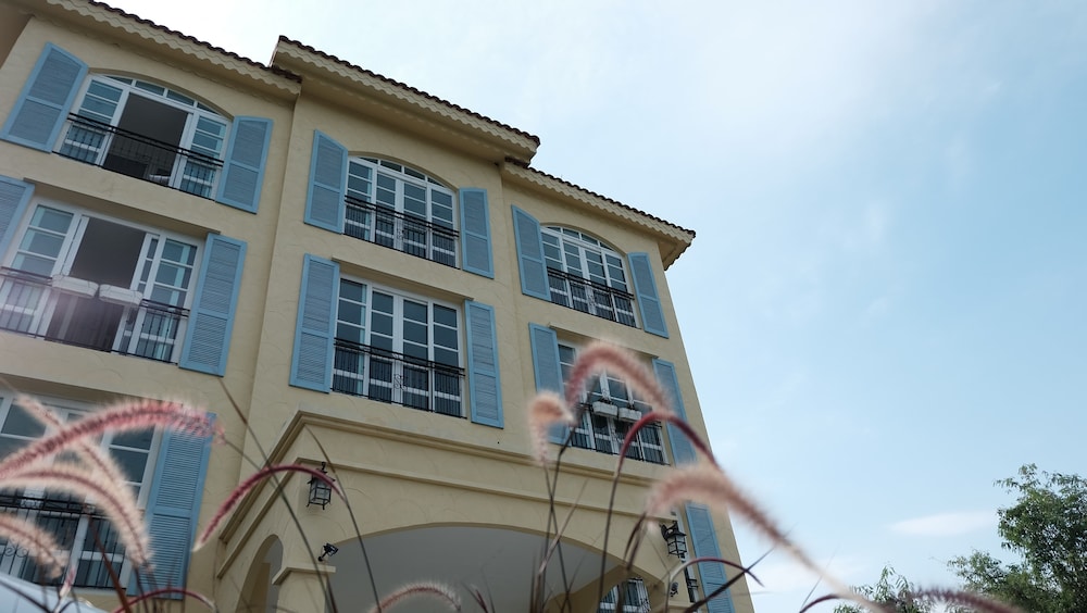 DE PASTEL HOTEL 4/48