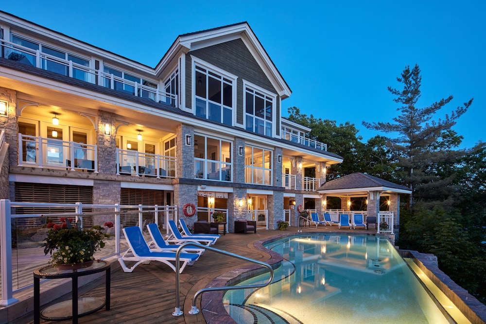 Touchstone Resort 3/57