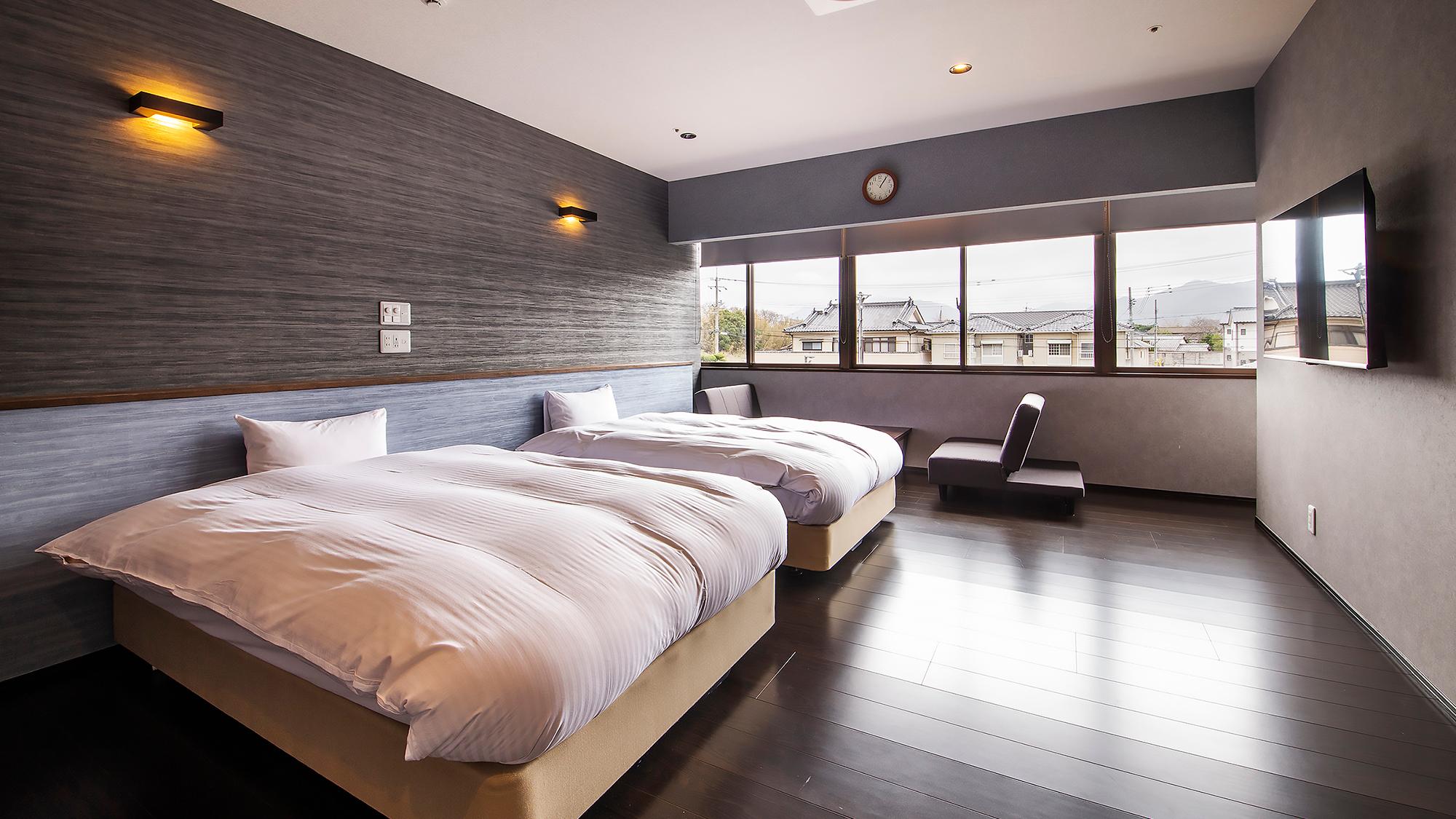 Comfort, Twin Beds, City Side