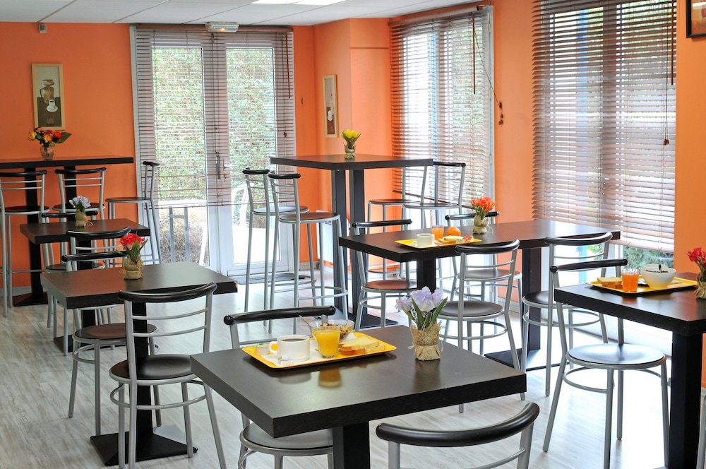 restaurant-cafeteria