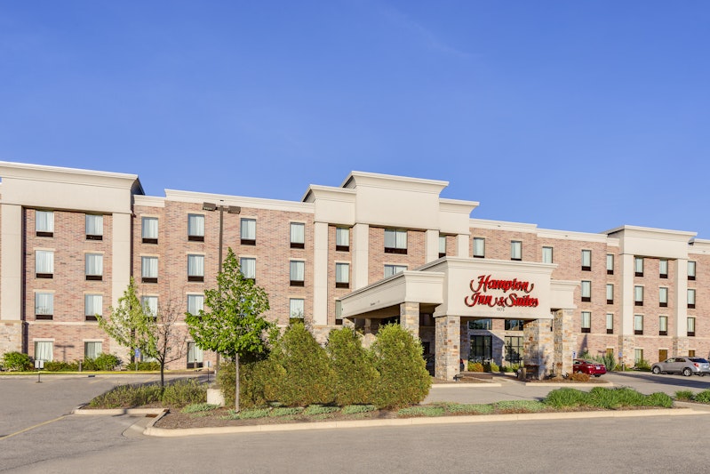 Hampton Inn & Suites West Bend 47/48