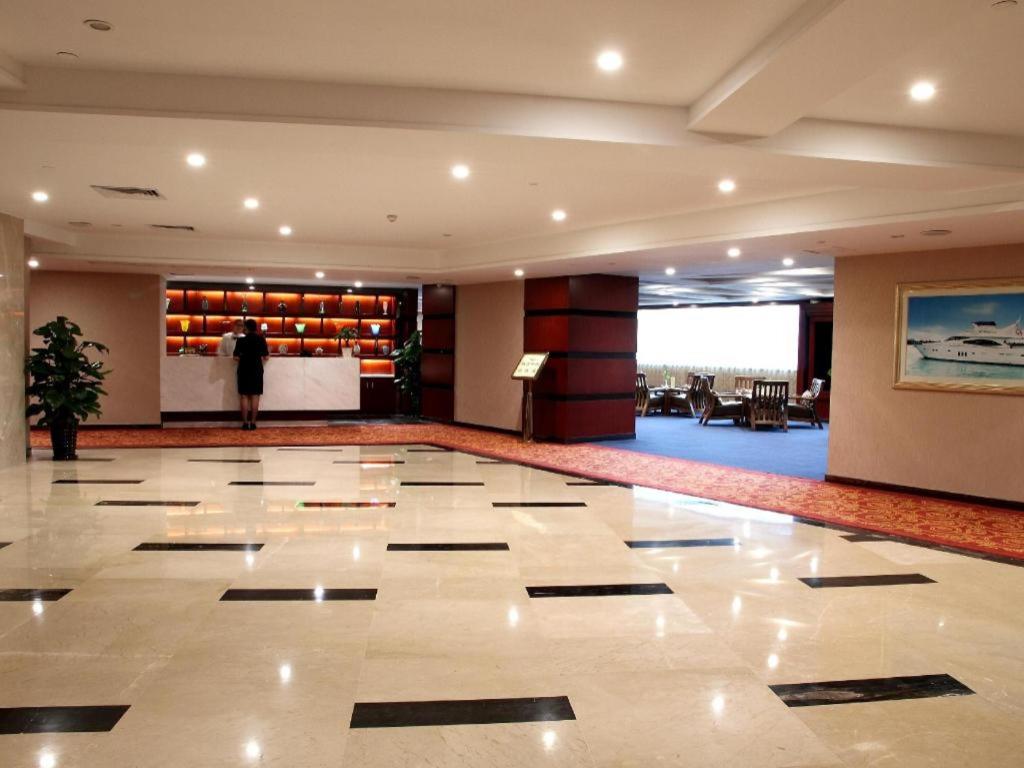 Foshan Emperor Hotel 6/69