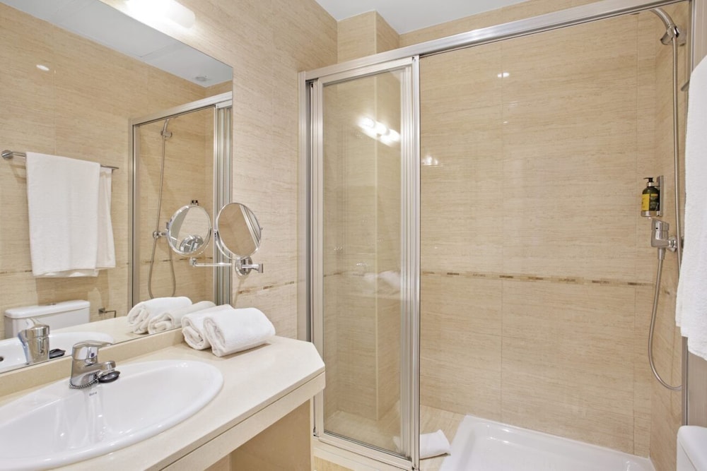 Apartamentos Metropolis Sevilla 33/38