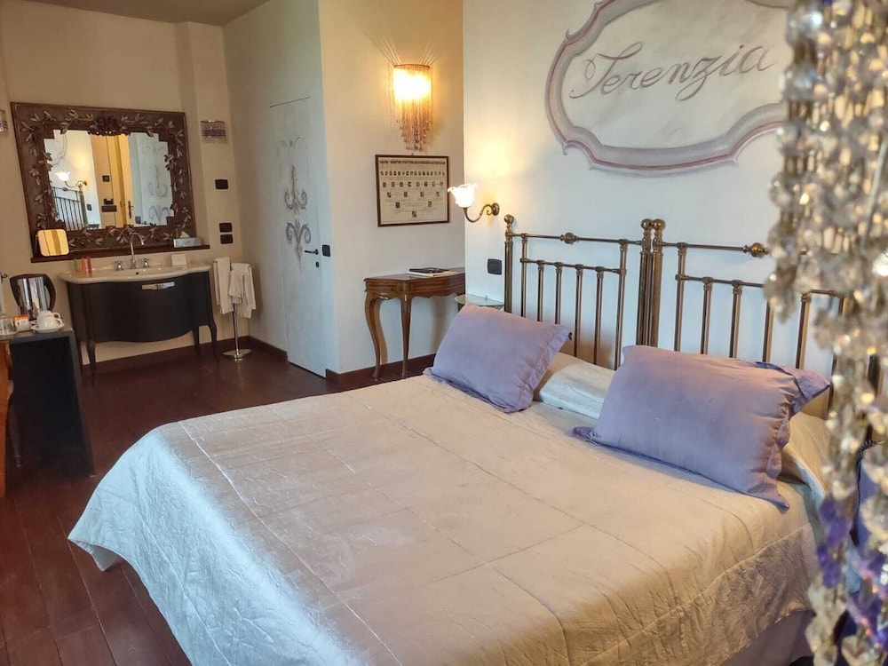 Castello Di Pontebosio Luxury Resort 12/50