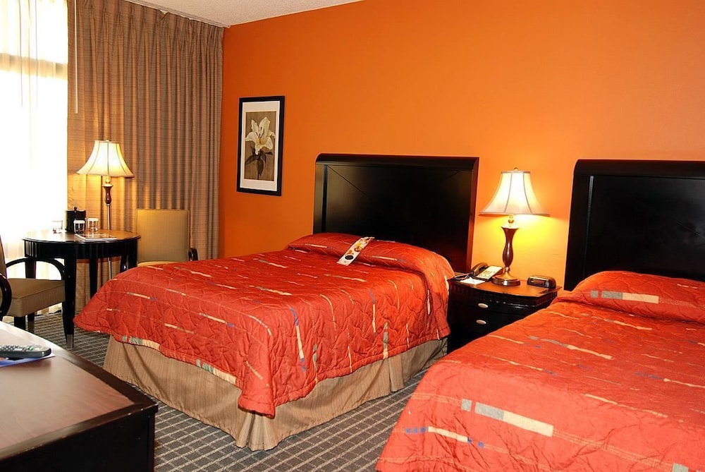 Oakland Airport Executive Hotel 20/65