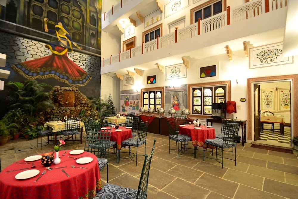 Mahal Khandela 26/32