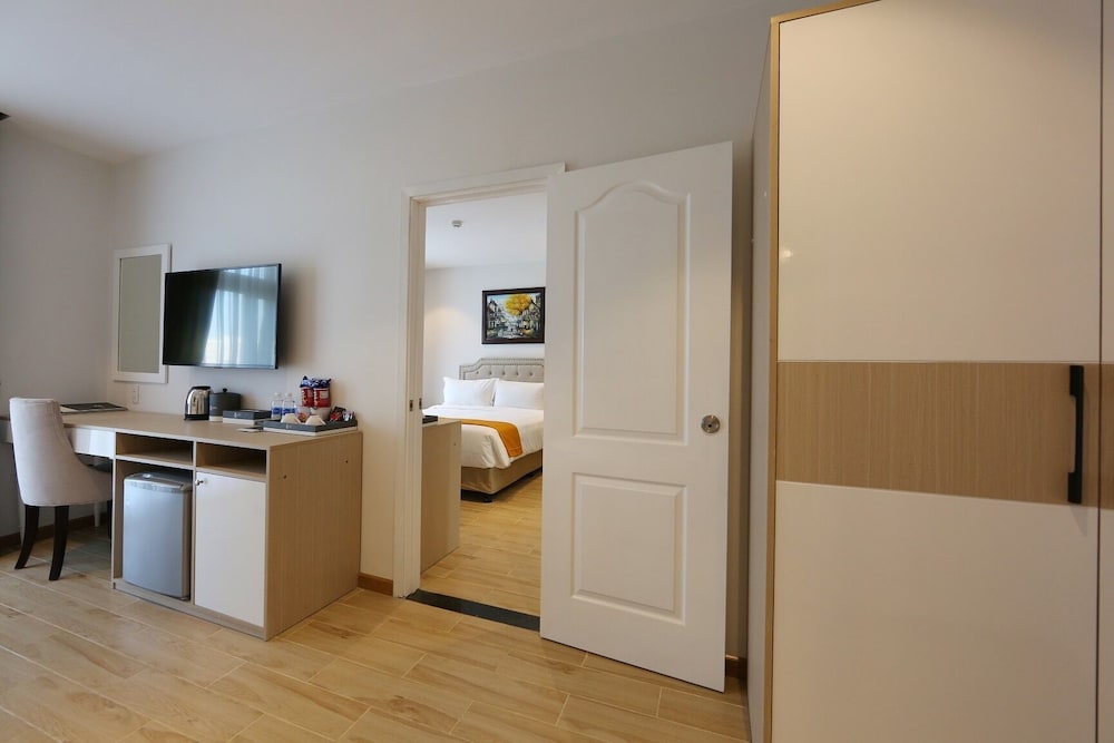 RHM Luxury Hotel And Suite 36/53