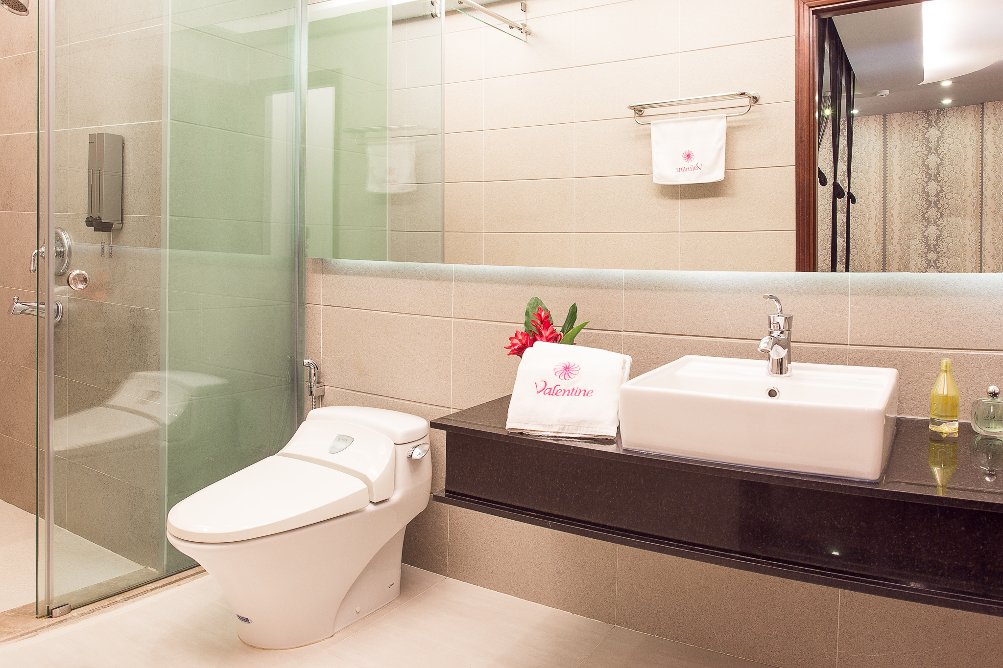 Valentine Hotel 26/36