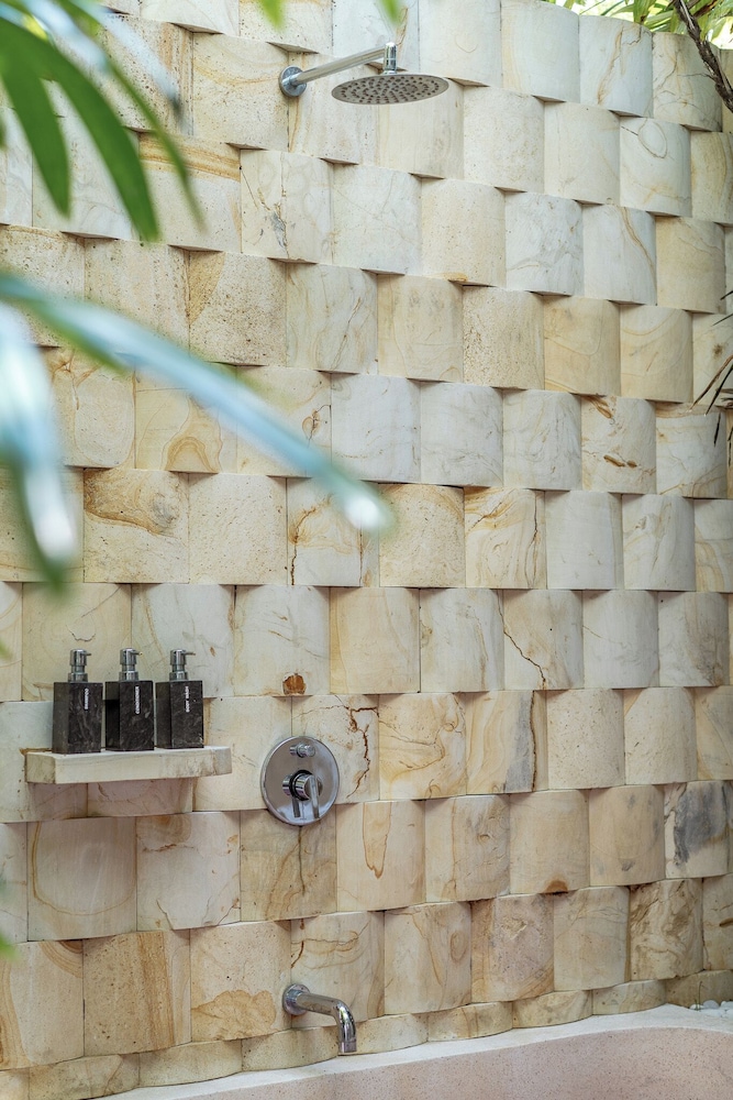 Batu Karang Lembongan Resort and Spa in Lembongan Island