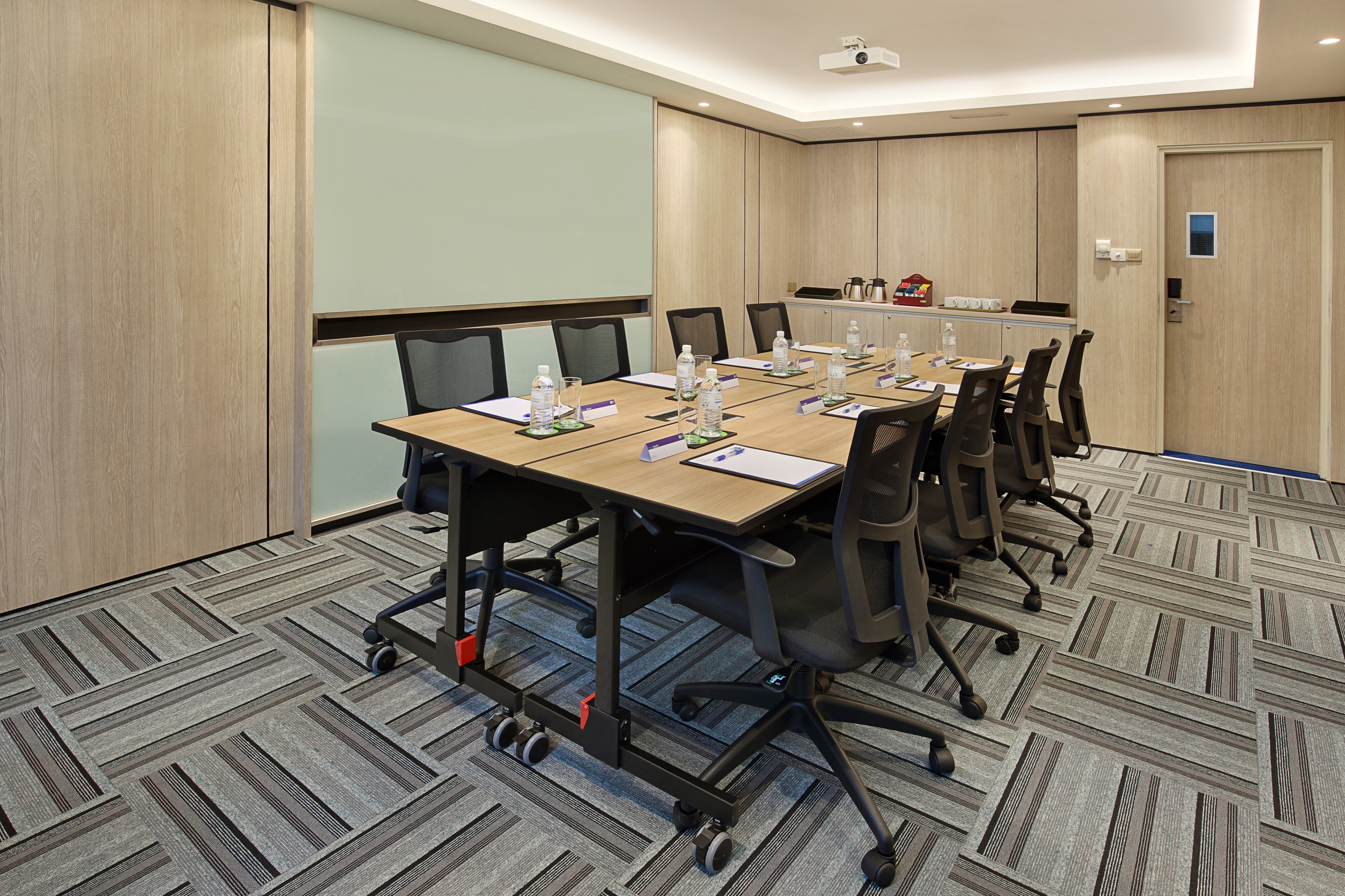 Holiday Inn Express Kuala Lumpur City Centre 50/57