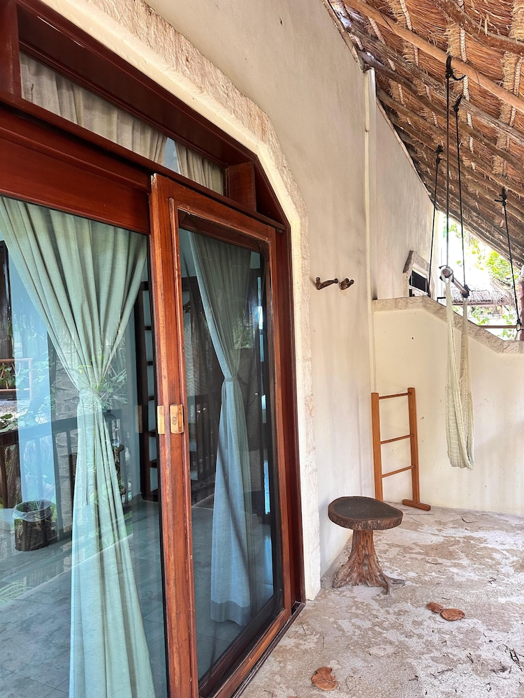 Playa Canek Boutique Eco Hotel 4/100