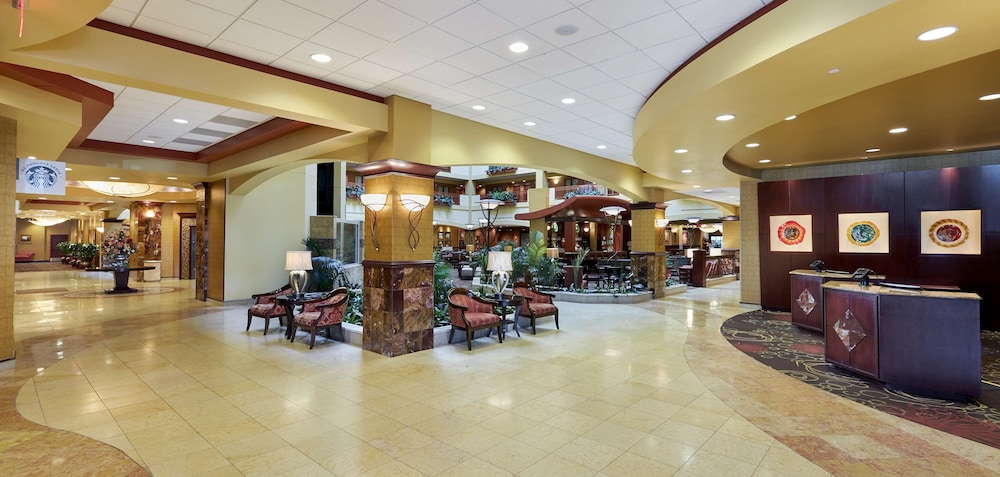 Embassy Suites by Hilton Hampton Convention Center 41/46
