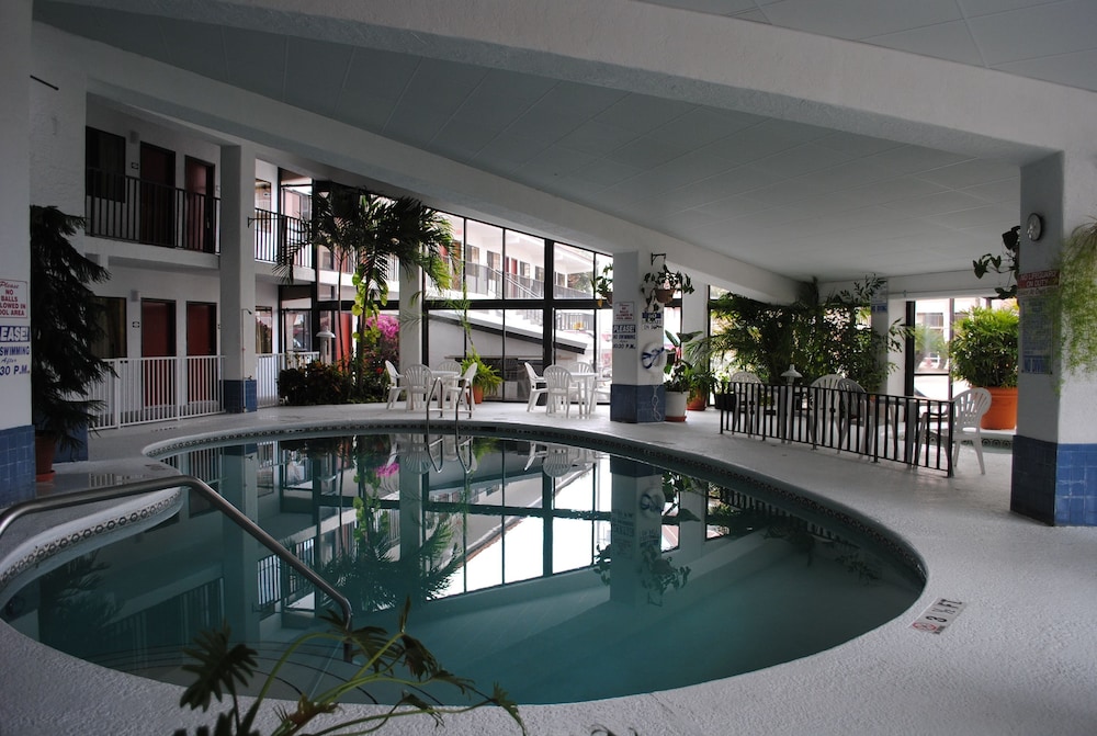 Palmetto Inn &amp; Suites 43/67