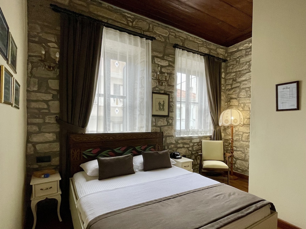 Urla Tas Konak Otel 8/50