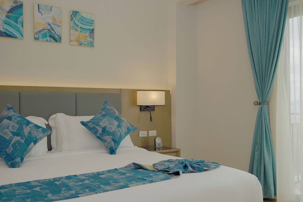 Stay Easy Plus Hotel 17/38
