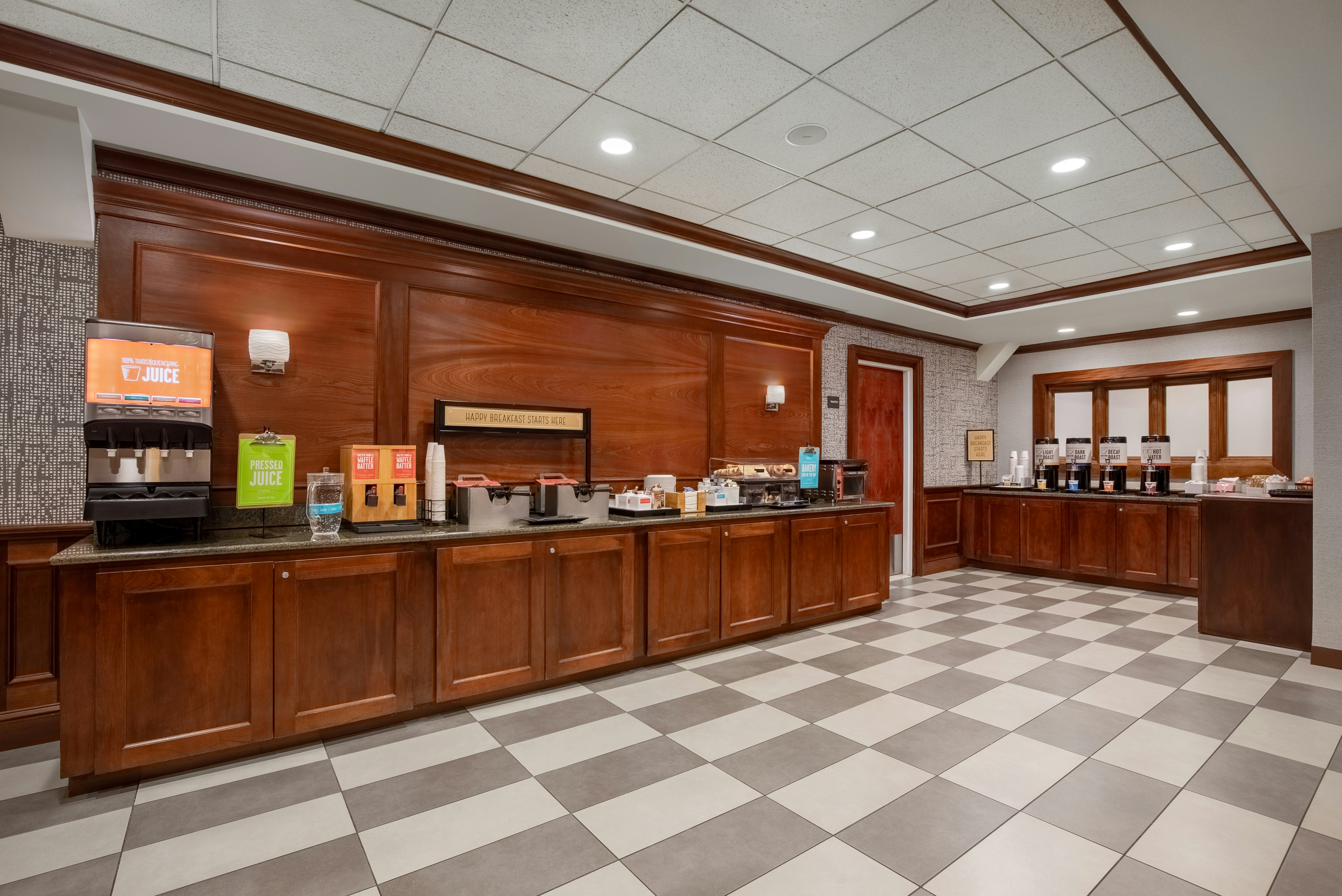 Hampton Inn Brookhaven Long Island 8/63