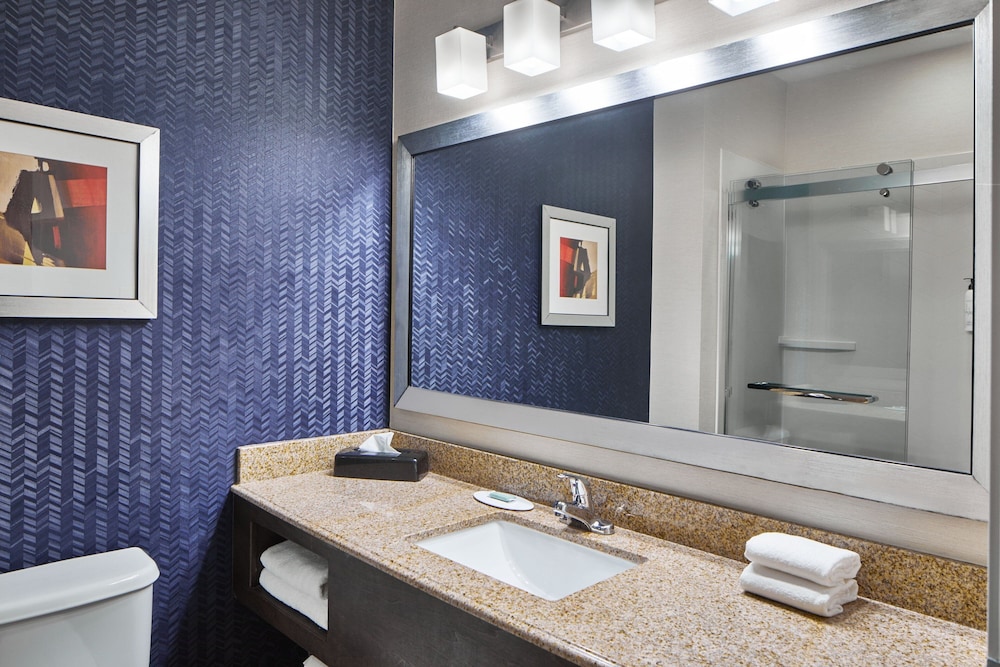 Fairfield Inn and Suites Gainesville 31/34
