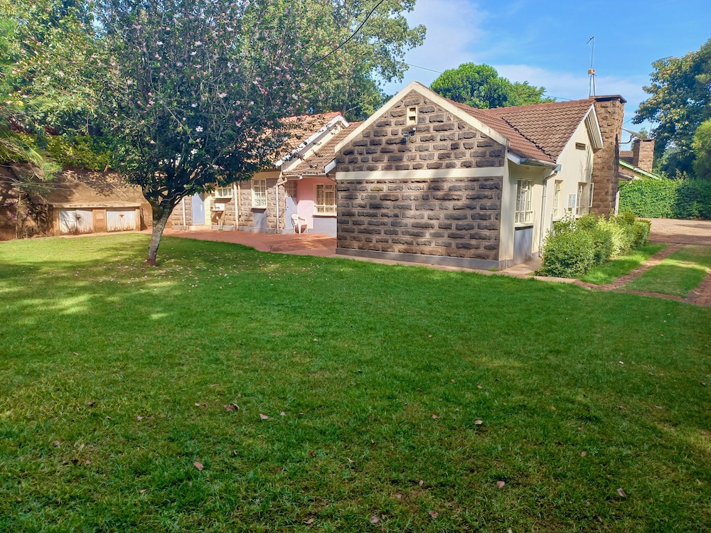 Kuniville Guest House 37/43
