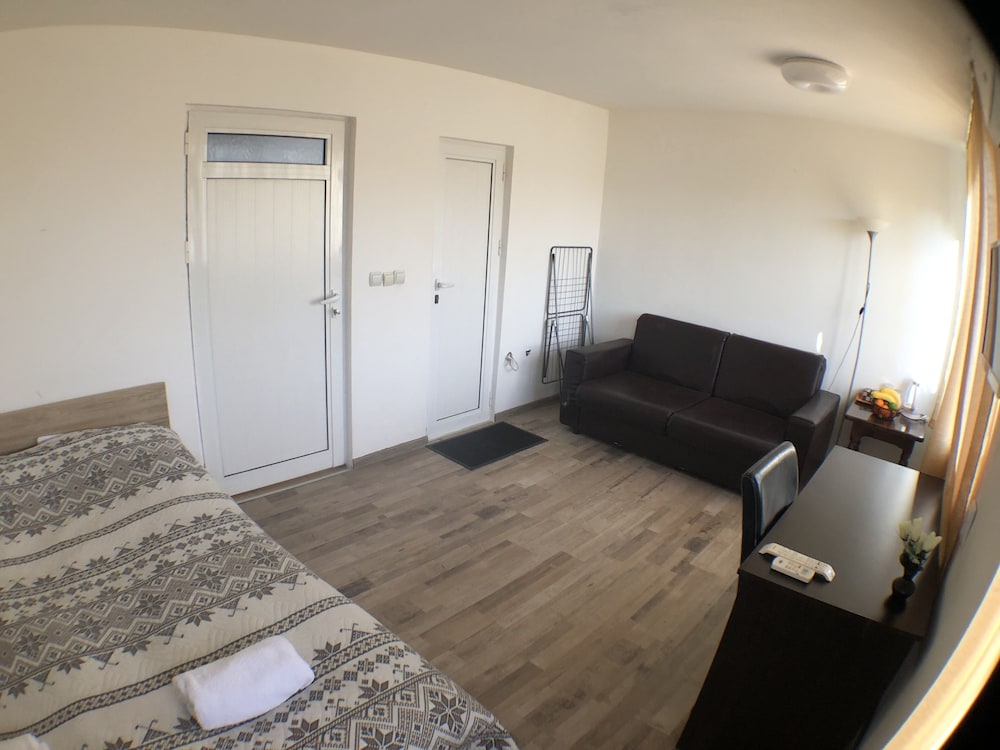 Samuil Apartments 32/46