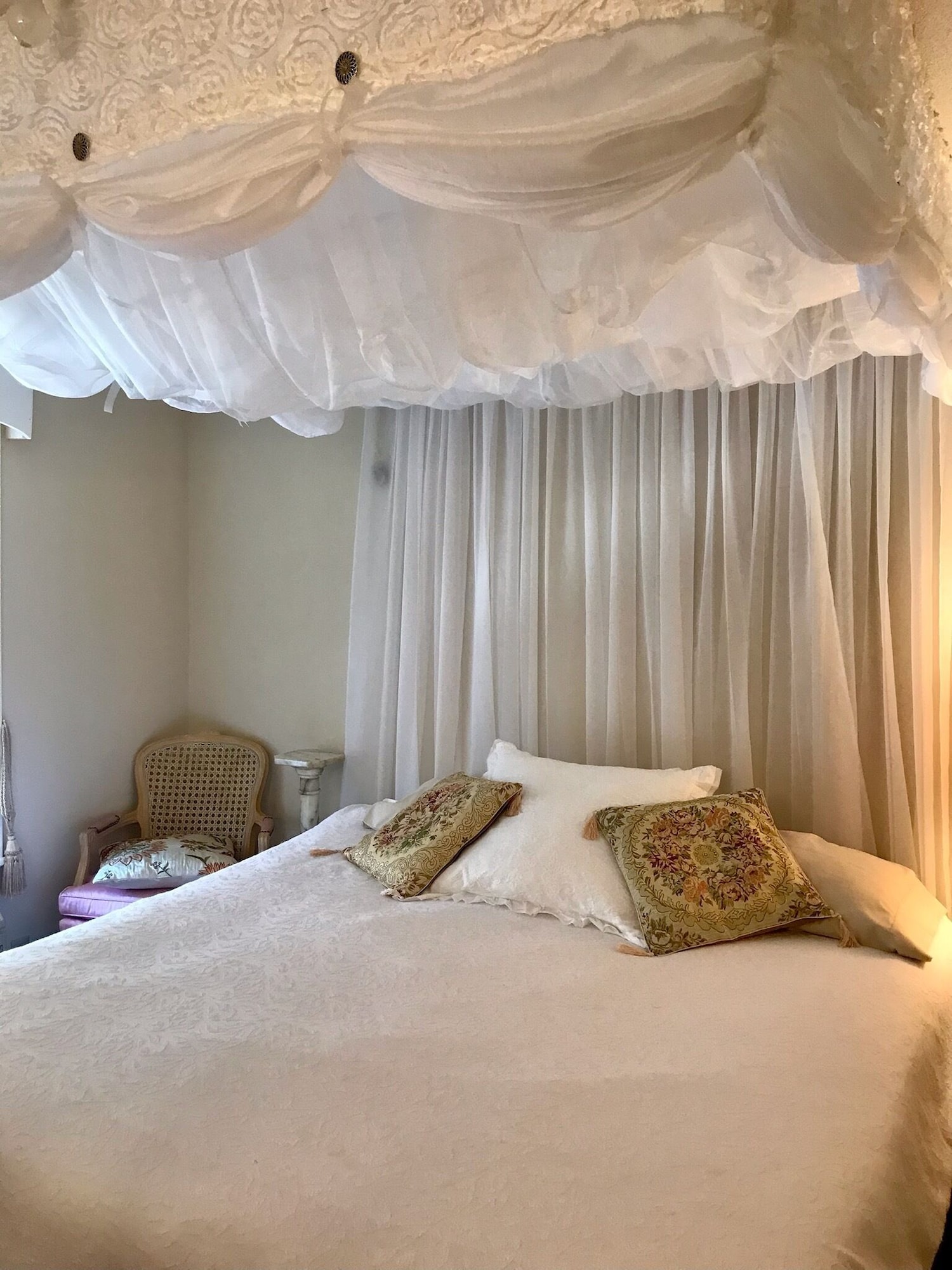 Victorian, Superior, King Bed, Queen Bed