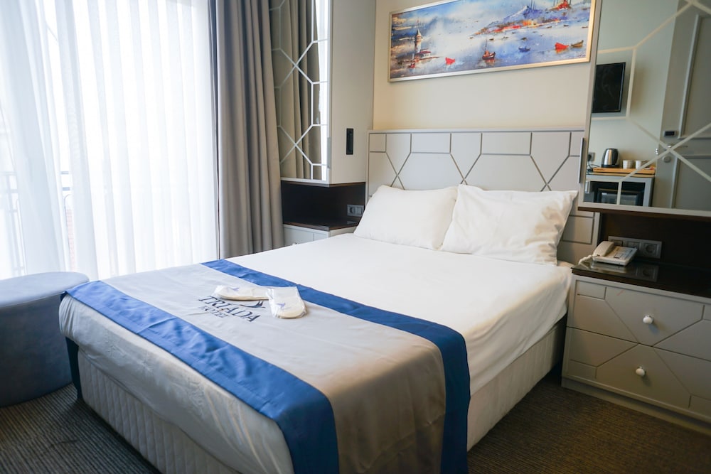 Triada Otel 26/76