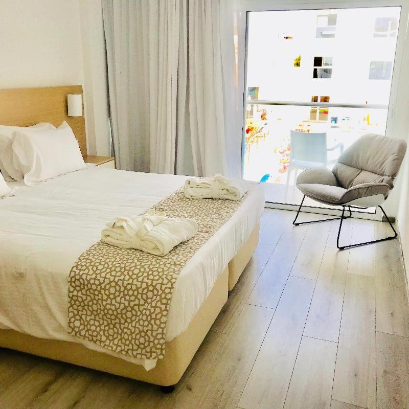 Premium, Single Bed, Lateral Side Sea View