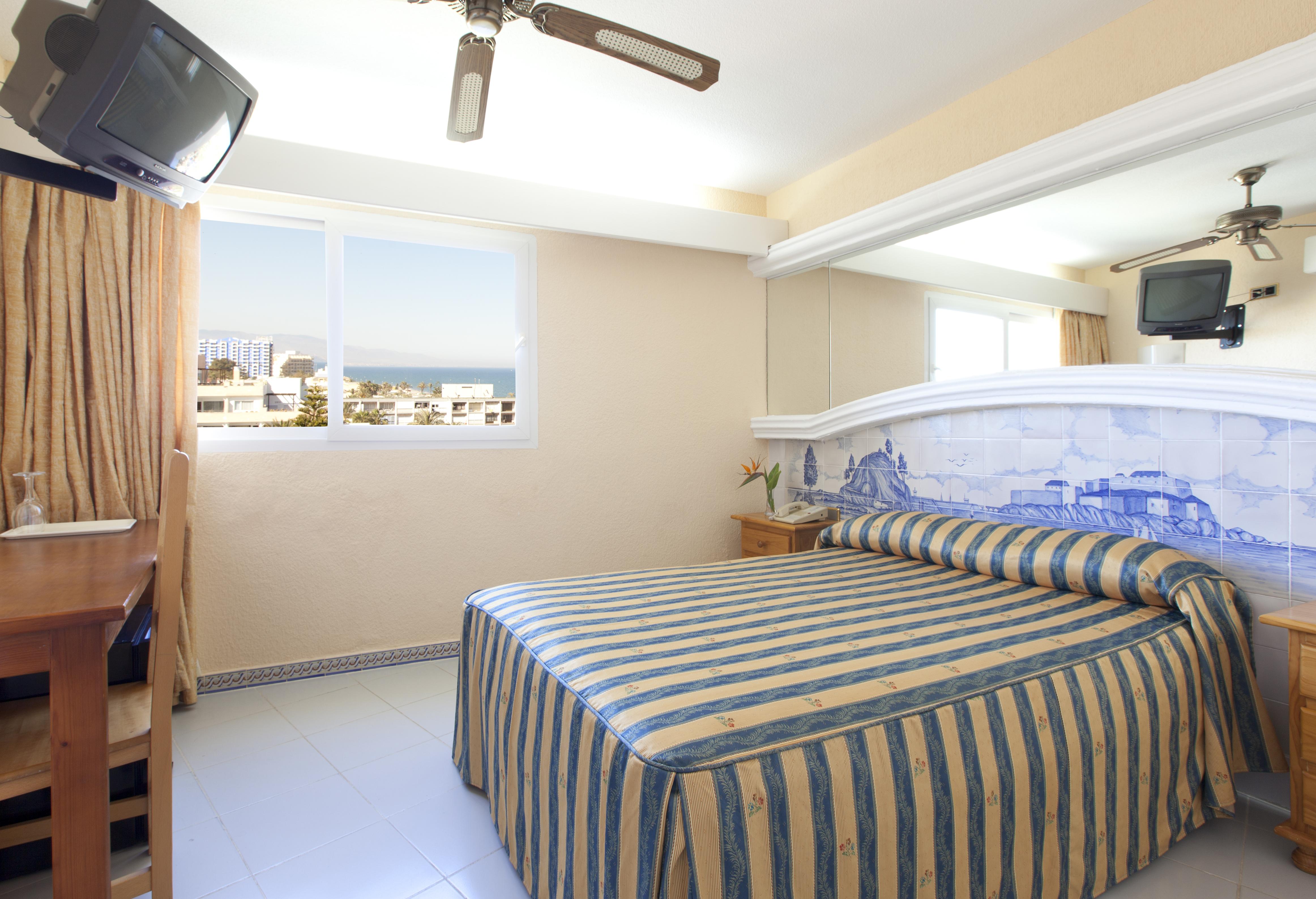 Standard, Side Sea View, Balcony or Terrace