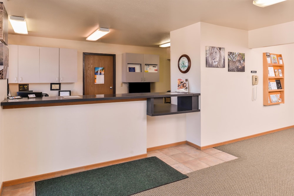 Americas Best Value Inn Missouri Valley 5/28