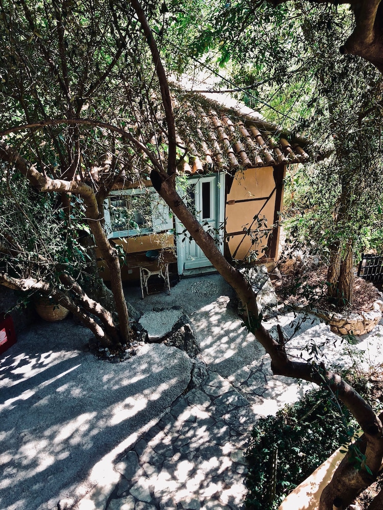 Pavezzo Country Retreat 43/45