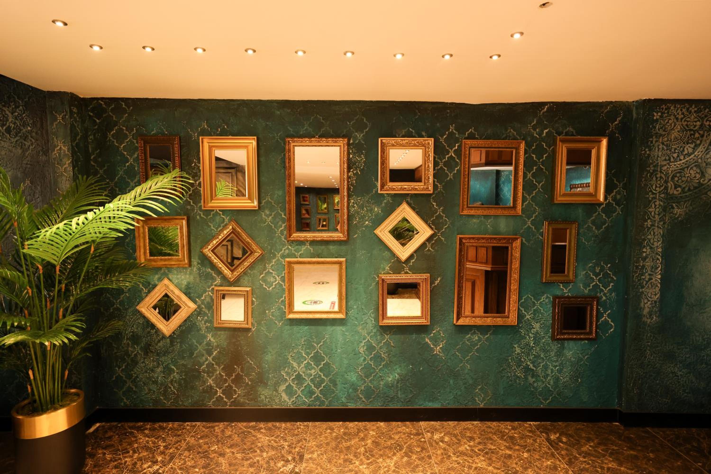 Royal Berk Hotel 2/25